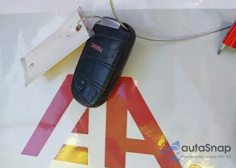 2014 Dodge Journey Sxt z USA, uszkodzony, nr VIN 3C4PDCBG4ET127004